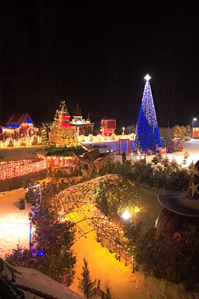 Experiențe magice dincolo de un parc tematic