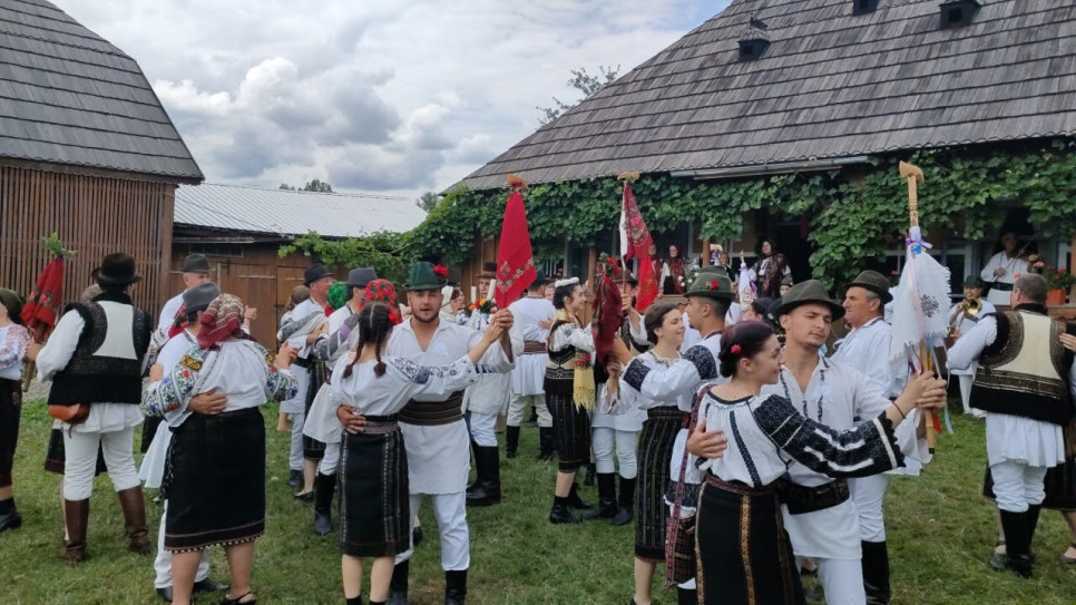 Cacica, perla alba a Bucovinei