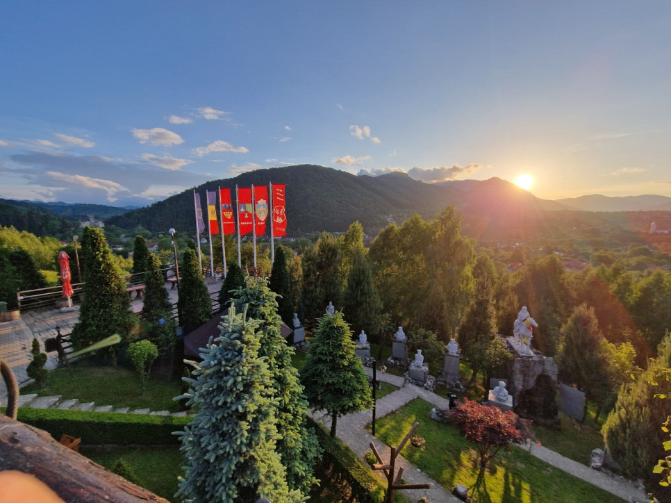 Magia poveștilor și aventurilor