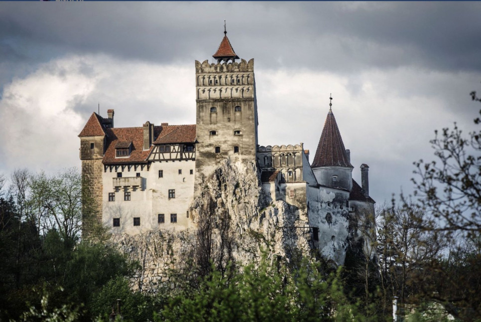 Descoperă