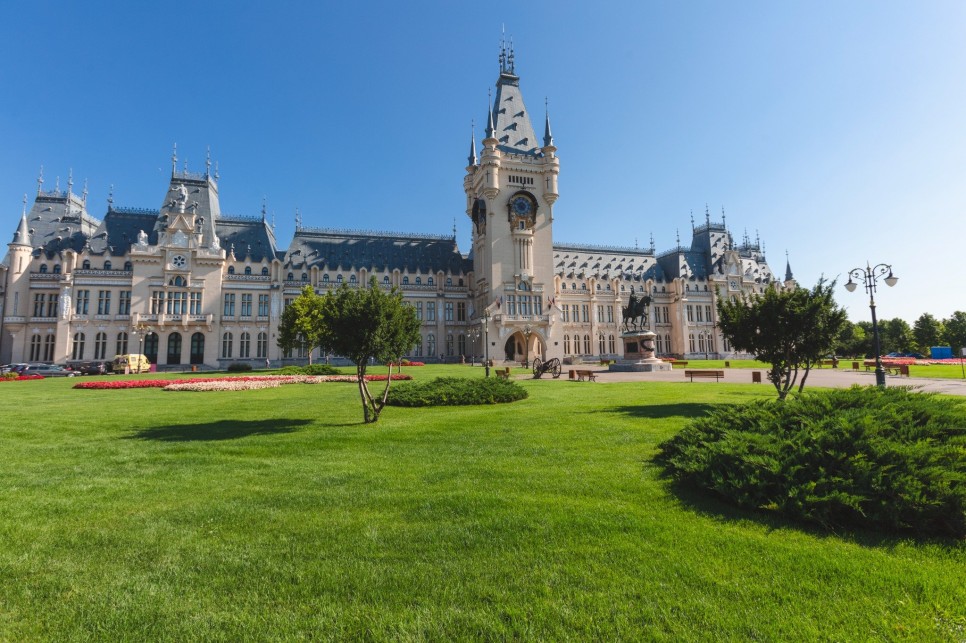 Între patrimoniu și modernitate